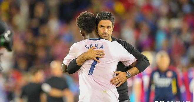 雅得新月向 雅得新月向